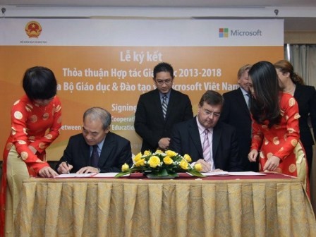 Bộ Giáo dục -Đào tạo Việt Nam và Tập đoàn Microsoft hợp tác giáo dục 2013-2018 - ảnh 1